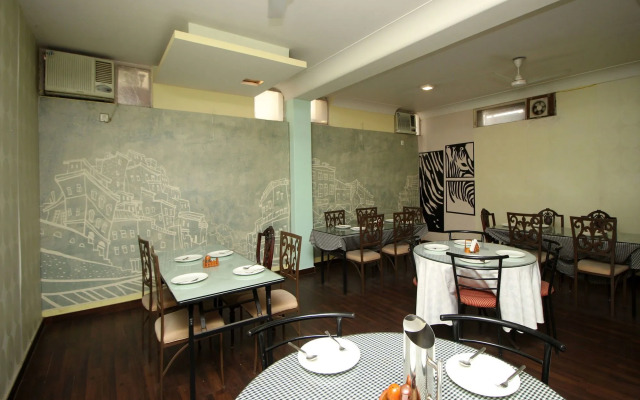 Hotel Good Care by OYO Rooms