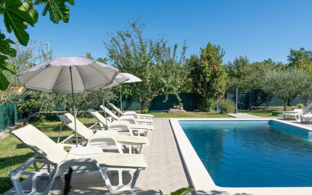 Beautiful Home in Breg Ivanovci With Wifi and 3 Bedrooms