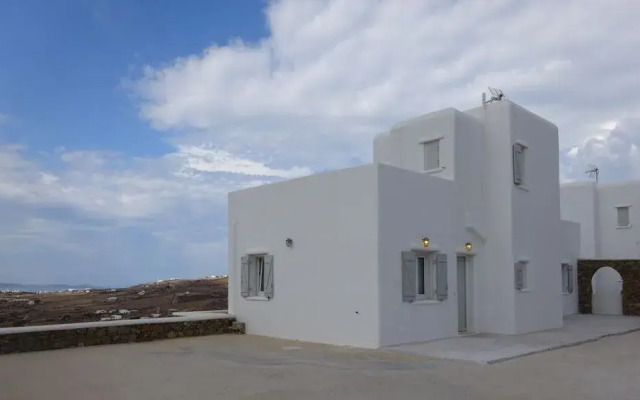 Minimal Houses