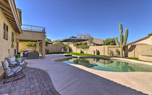 Complimentary Heated Pool: Goodyear Getaway!