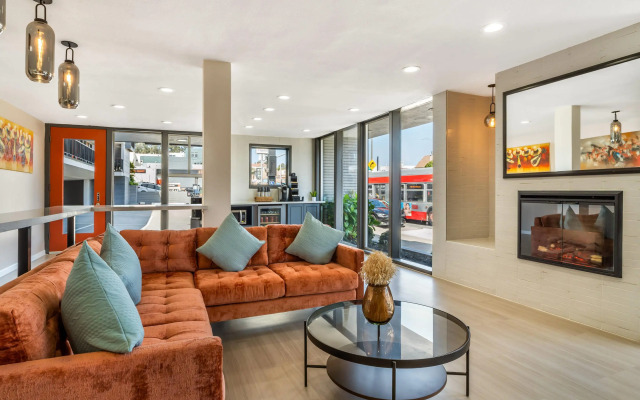 La Luna Inn, an Ascend Collection Hotel