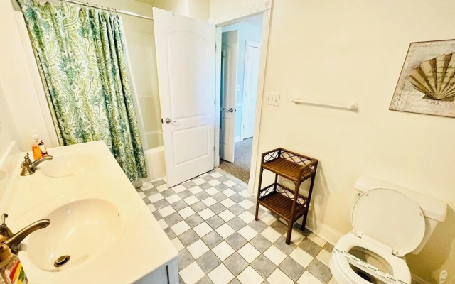 Wilmington Avenue 20B