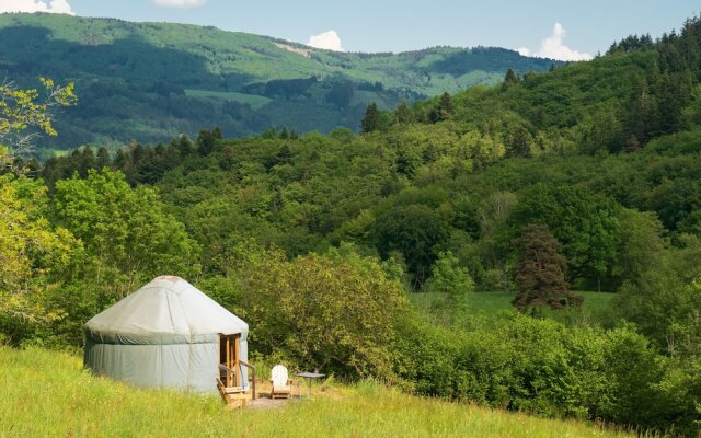 Yourtissimo - La Maison Rouge