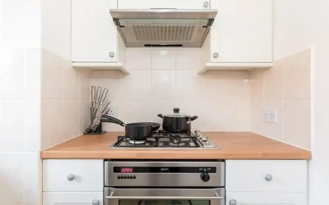 Cosy 2BR Home Near Milton Keynes Centre