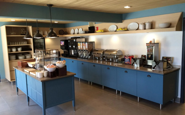 Country Inn & Suites by Radisson, Minneapolis West, MN