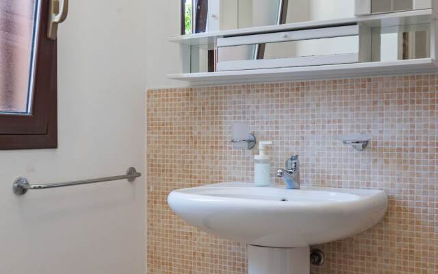 Inviting Holiday Home in Ragusa With Patio and Garden