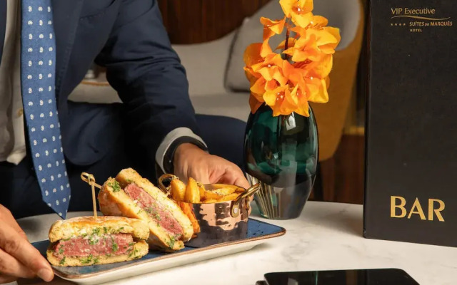 VIP Executive Suites do Marques Hotel