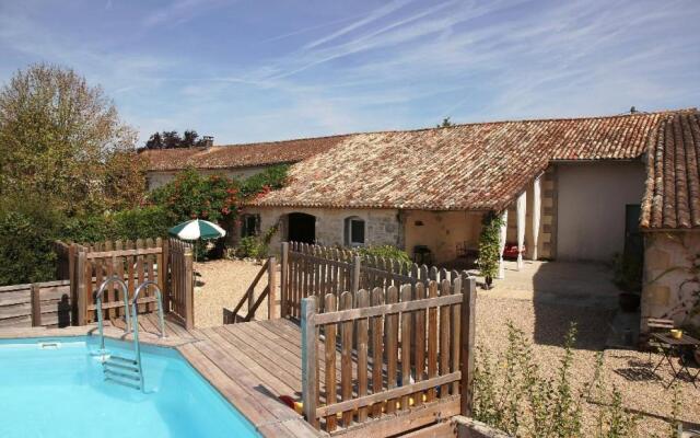 Gite Guillot - hameau calme 8km de Jonzac