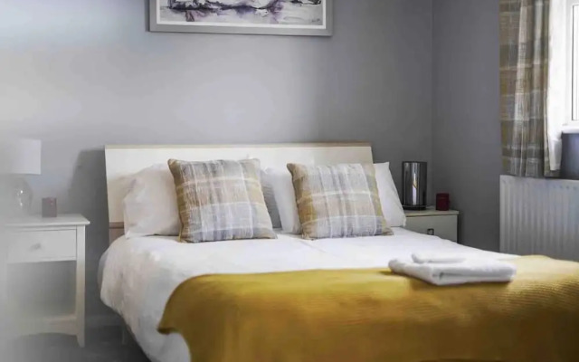 Tranquil Aylesford Retreat With 5 Bedrooms