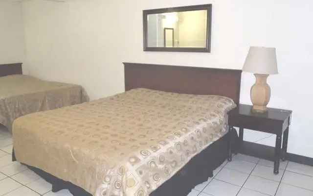 EconoStay Inn