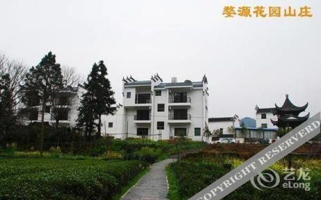 Wuyuan Huayuan Mountain Villa