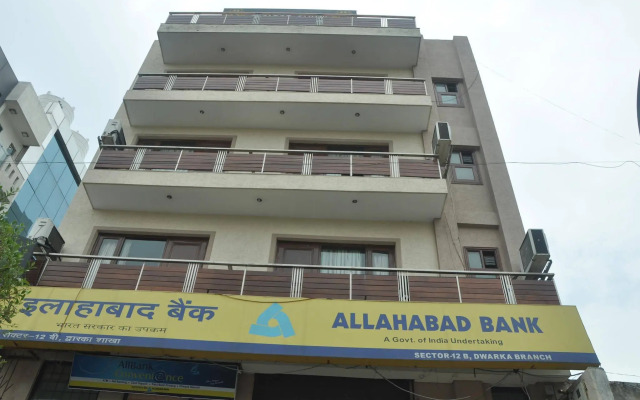Golden Palm Suites