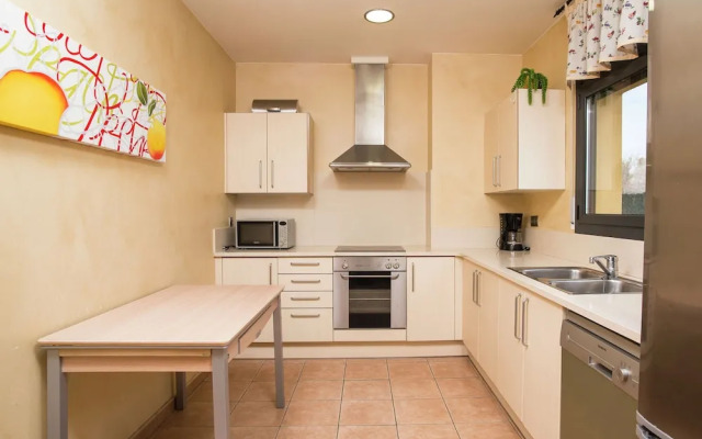 Cozy Holiday Home in Urbanització Bon Relax With Pool