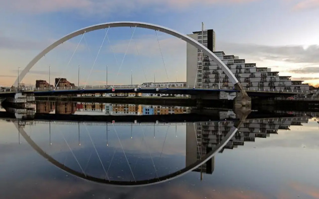 Central Glasgow Apartment - Sleeps 2 & Kitchen