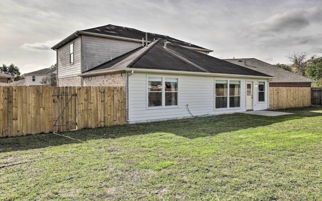 Spacious Houston Home ~ 22 Mi to Downtown!