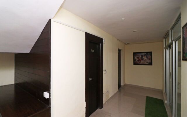 OYO 26869 Taj View Pent House