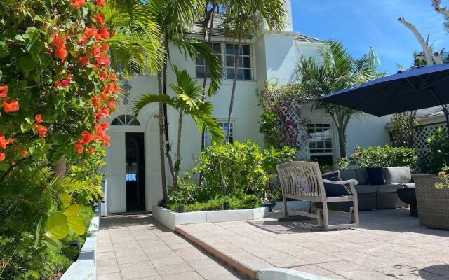 Runaway Hill Inn