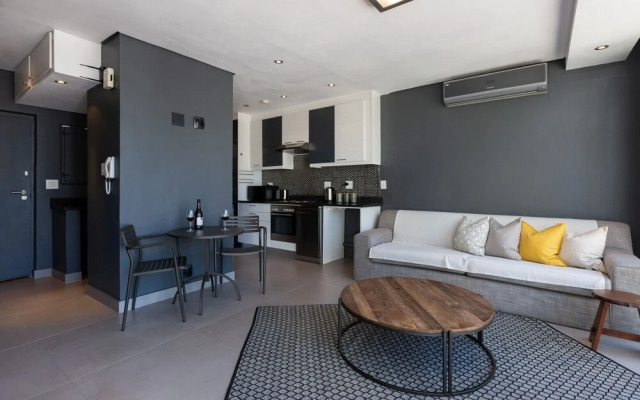 The Decks 1102 by CTHA