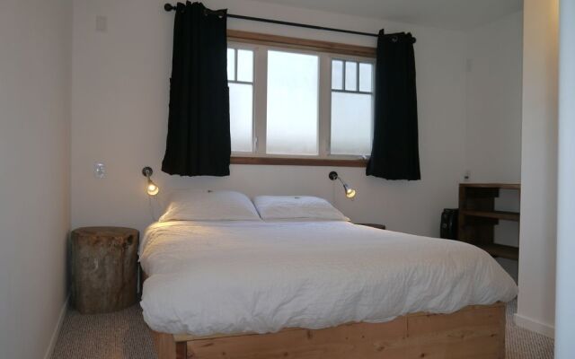 Tofino Travellers Guesthouse