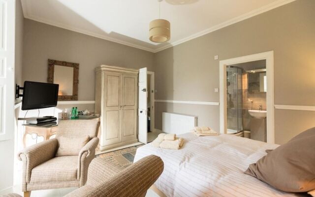 Kilmaronock Manse B&B