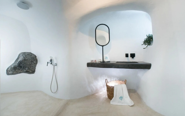 Three Caves - Villa With Private Pool Sea View