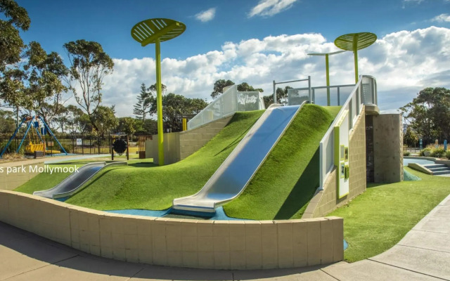 Gemini Way 10 Pet Friendly