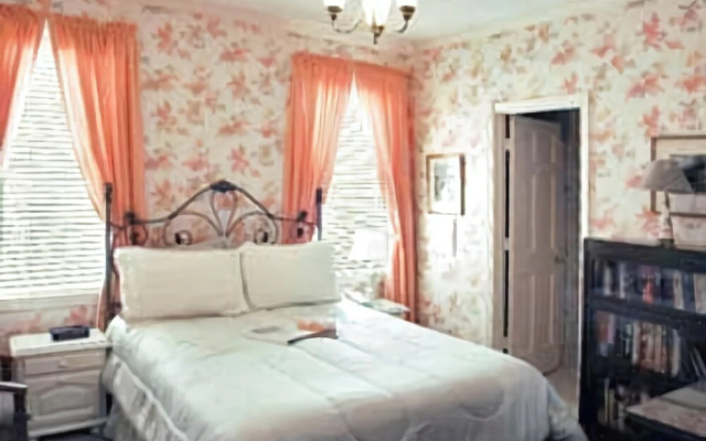 Scotlaur Inn Bed & Breakfast