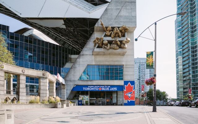 Yorkville Plaza by QuickStay