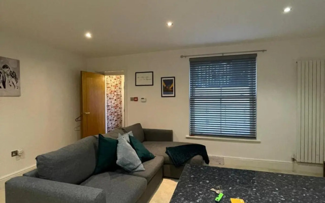 Beach Retreat, Stones Throw Away from Beach