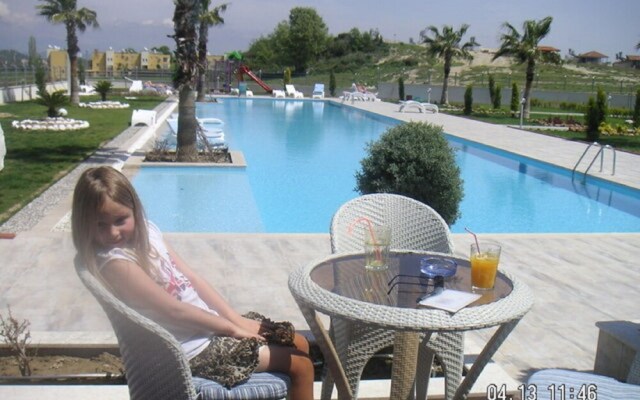 Luxury 2 bed Private Home Close to the Beach on a Secure Community
