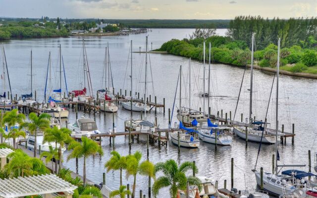 Harborside Suites at Little Harbor