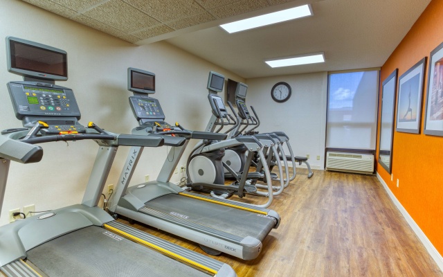Drury Inn & Suites St. Louis Collinsville