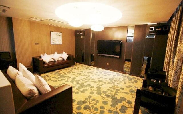 H Exquisite Hotel