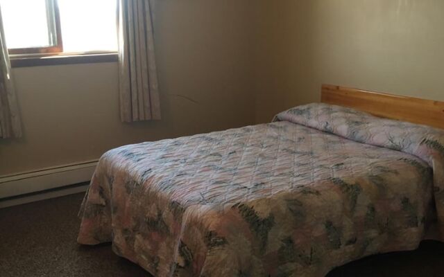 Wakiki Motel & Lounge