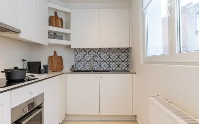 Stylish Duplex Apartment in a Renovated Town House
