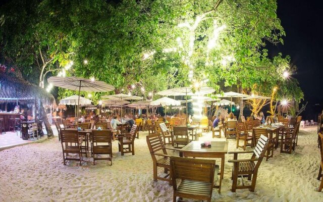 Отель Phi Phi The Beach Resort