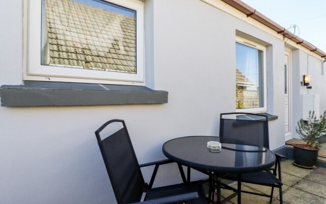 The Annexe, Laburnum