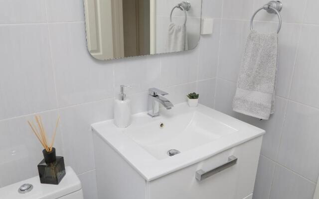 Spacious 2 BR Apt LuxeView- OldTownView, 10min to town