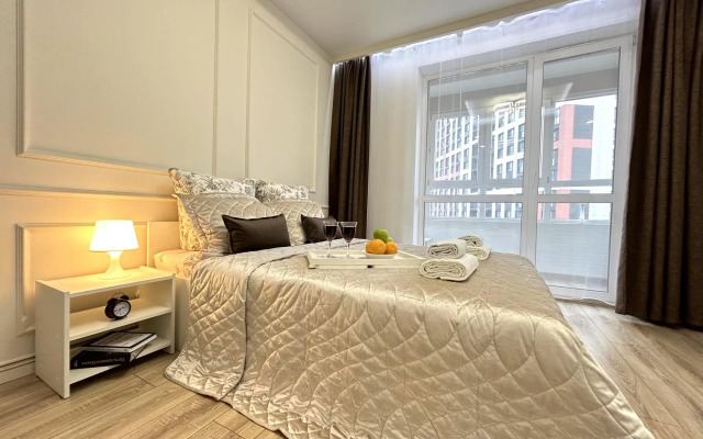 4 Сезона на бульваре Давлеткильдеева 18