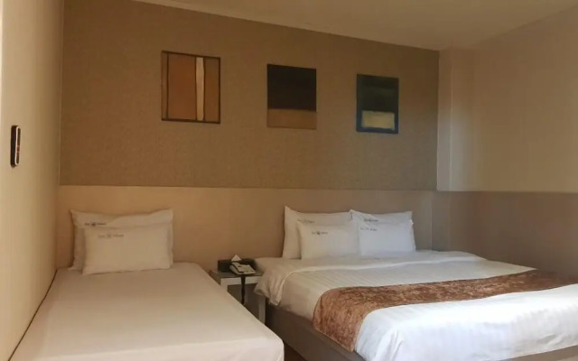 Winners Hotel