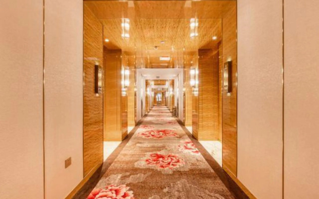 Golden Phoenix Hotel