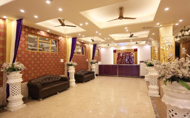 OYO 12833 Century Grand