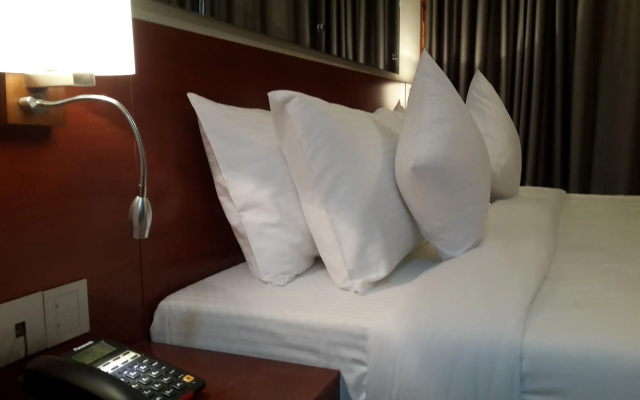 Coventina Lake Suites
