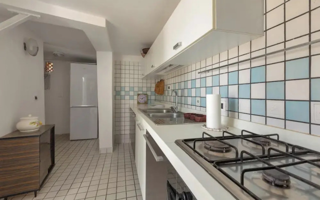 3987 Villa Greco by Barbarhouse