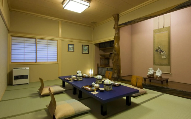 Kusatsu Onsen EKINARIYA RYOKAN