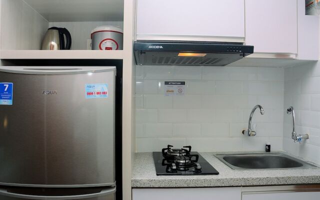 Comfy with Modern Style 1BR Grand Kamala Lagoon Apartment