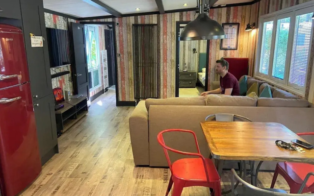 Pet Friendly Lodge - Sleeps6 - Long Stay Discount