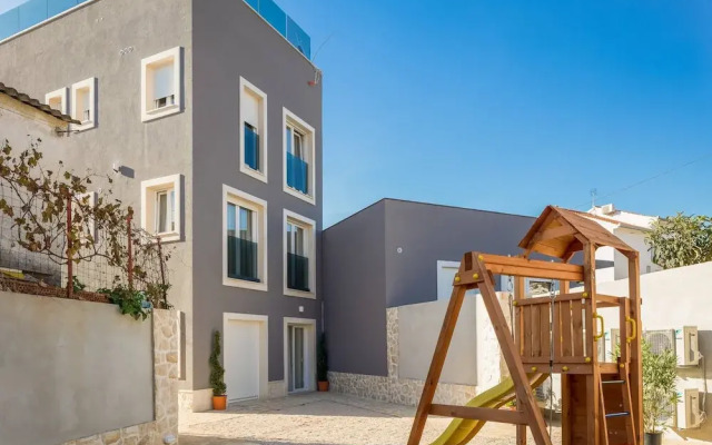 Beachfront Villa Seashell with Pool