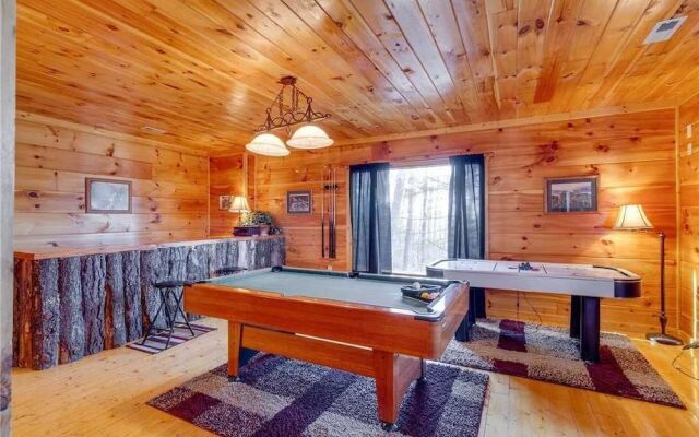 Bearfoot Lodge by RedAwning