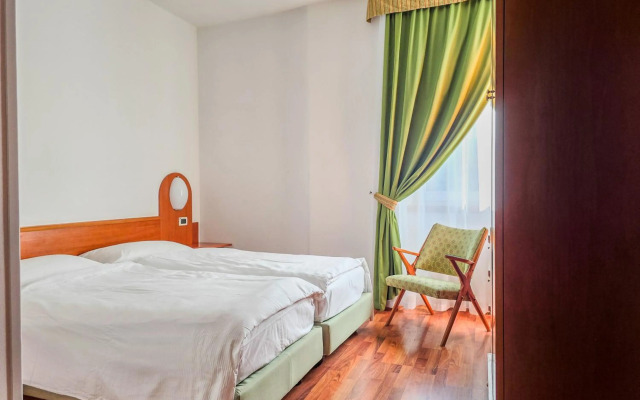 Aparthotel Englovacanze